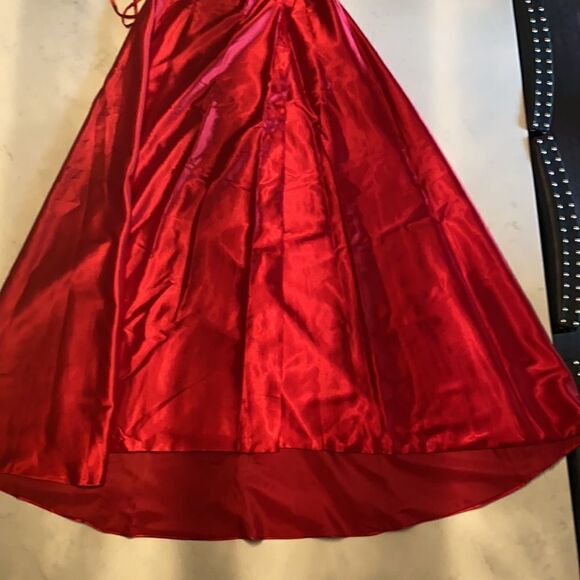 Women’s Gorgeous Red Formal Bridal Dress Two Pieces - Bodice and Skirt Size XS - Picture 9 of 13